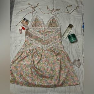 Beautiful FOR LOVE & LEMONS dress, white with flowers all over, small, bows